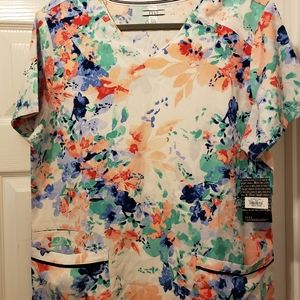 Large Elle Scrub Top
